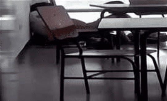 jovencitos adolescentes de prepa cogen en el salon y los graban