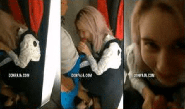 Colegiala otaku le da una rica mamada a su novio en los vestidores