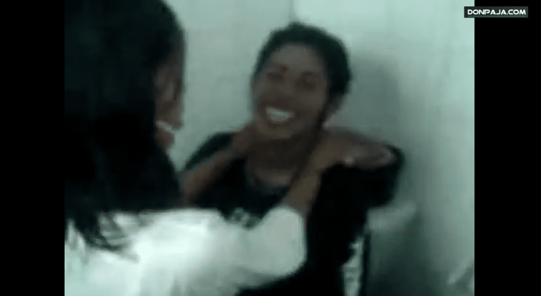 alumnos de prepa cogiendo en el salon de clases y se dejan grabar por sus compañeros