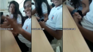 Colegiala mexicana masturba a uno de sus compañeros dentro del salon y los graba su amigo