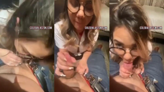 colegiala enamorada llegandoo del colegio le da una buena mamada al novio