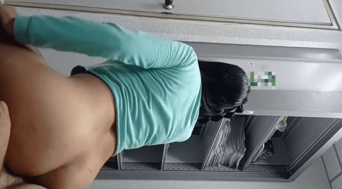 esta bien pero no me grabes la cara…le dice la morrita mexicana al novio