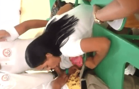 colegiala mexicana la graban chupandosela a dos de sus compañeros