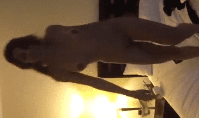 amiga chichona super sabrosa se pone traviesa en el hotel y terminamos cogiendo