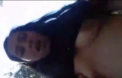 Cogiendo a la orilla del rio a mi novia